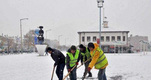 Akşehir Belediyesi Kış Şartlarına Hazır