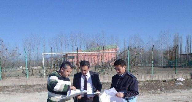 Başkan Özden, Makamına Gitmeden Çalışmaları Yerinde İnceliyor