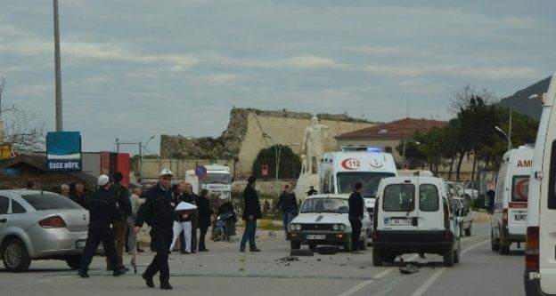 Sinop'ta Trafik Kazası: 2 Yaralı