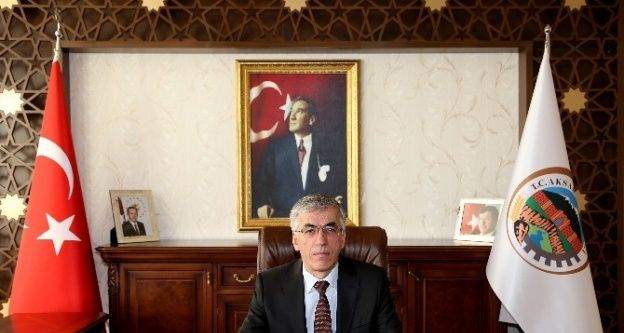 Vali Ataklı'dan Tıp Bayramı Kutlaması