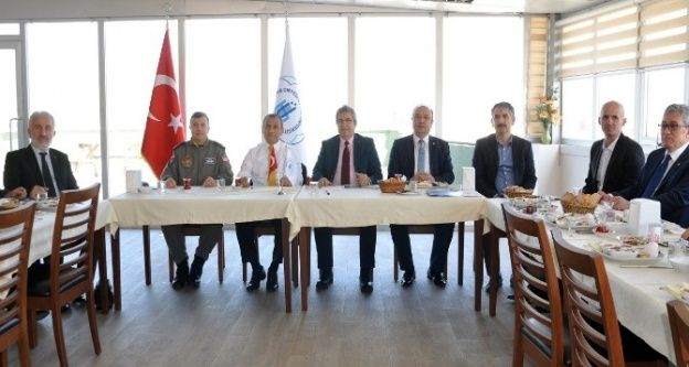 Bandırma'da 'Iı. Üniversite Kent Buluşmaları'