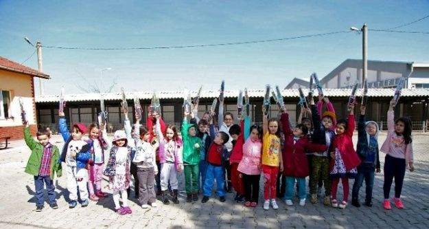Odunpazarı'nda Minikler Fidan Dikti