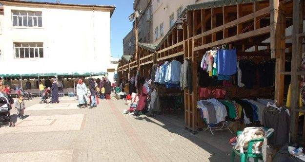 Öğrenciler Yararına Kermes Düzenlendi