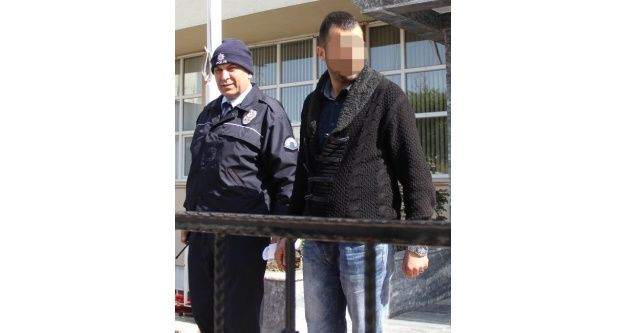 Ruhsatsız Silahla Yakalanan Genç Gözaltına Alındı