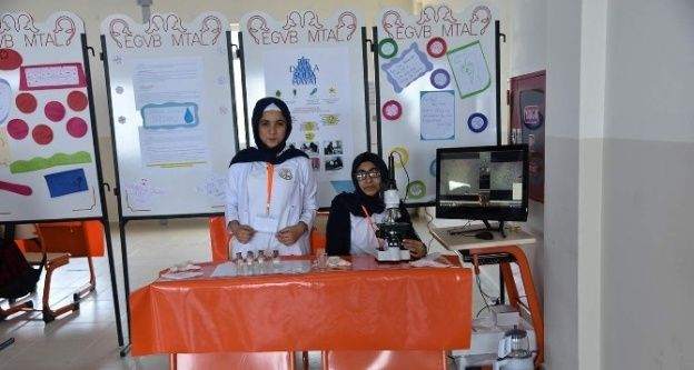 Öğrencilerin Bilim Sergisi Göz Kamaştırdı