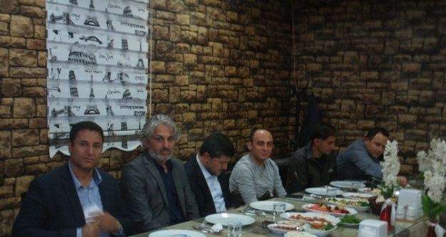 AK Parti İlçe Başkanlığından İftar Yemeği