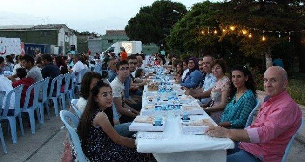 Çanakkale Kamu Hastaneler Birliği Ailesi İftar Sofrasında Buluştu