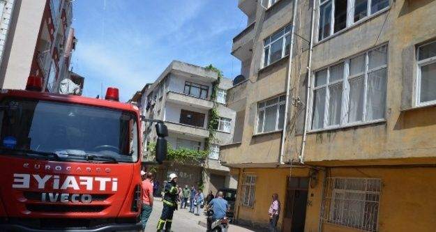 Elektrik Kontağı Yangın Çıkardı