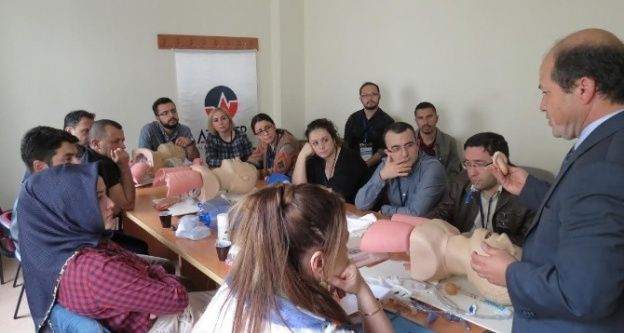 NEÜ Meram Tıp Fakültesinde 47. İleri Kardiyak Yaşam Desteği Kursu Düzenlendi