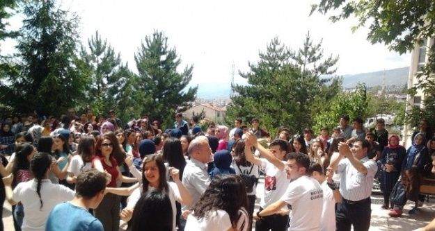 Sağlıkçıların Bahar Şöleni