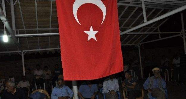 Çukurca'da demokrasi nöbeti