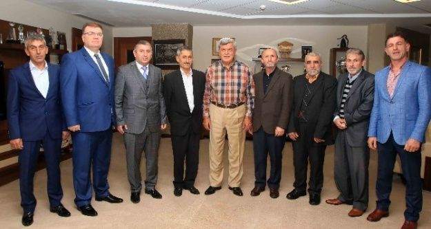Başkan Karaosmanoğlu, SUMOTAŞ yönetimiyle bir araya geldi