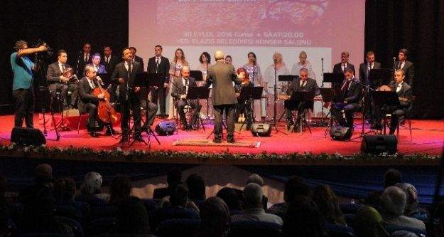 Elazığ Devlet Korosu ilk konserini verdi