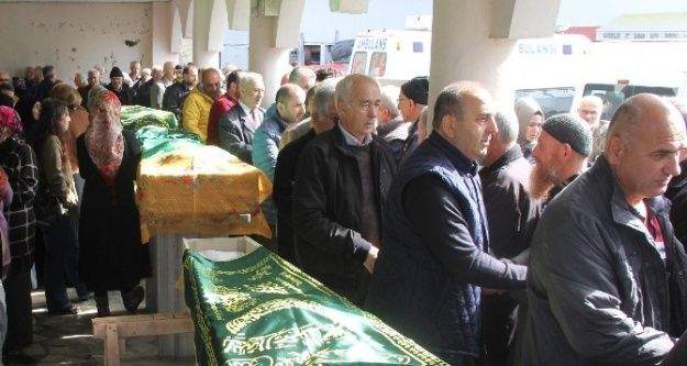 Heyelanda hayatlarını kaybeden Doğan çifti son yolculuklarına uğurlandı