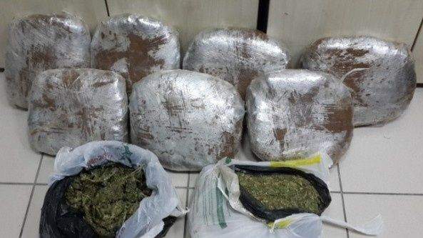 İzmir'de uyuşturucu operasyonu: 8 gözaltı
