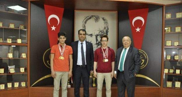 Gaziantep Kolej Vakfına yüzmede 6 altın madalya
