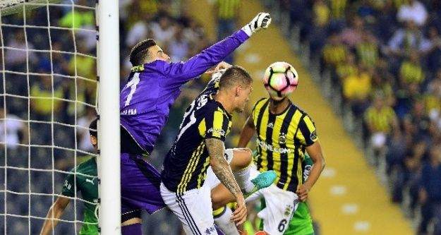 Harun Tekin Avrupa'da zirvede