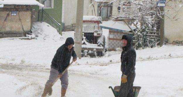 Hisarcık'ta yoğun kar yağışı