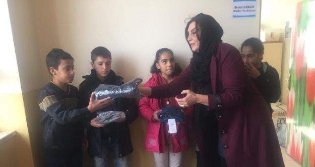 İBB 'den Batmanlı öğrencilere giyim yardımı