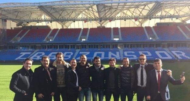 Trabzonsporlu eski futbolcular Akyazı Stadyumu'nu gezdi