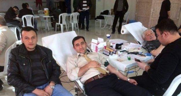 Aslanapa'da Türk Kızılayı'na kan desteği