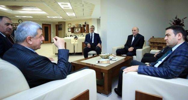 Başkan Karaosmanoğlu, Ağrı Valisi Işın'ı ağırladı