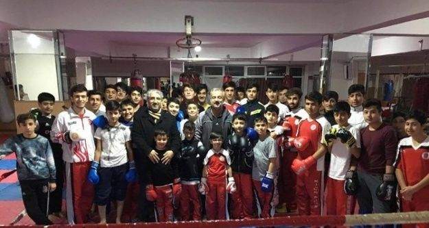 Büyükşehir Wushu takımı Türkiye şampiyonasına hazırlanıyor