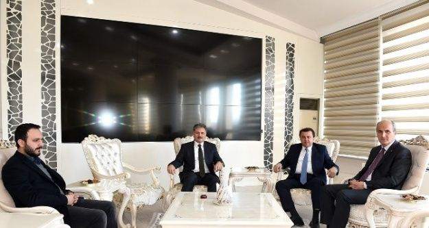 Kahramanmaraş Büyükşehir Belediye Başkanı Erkoç'tan Çakır'a ziyaret