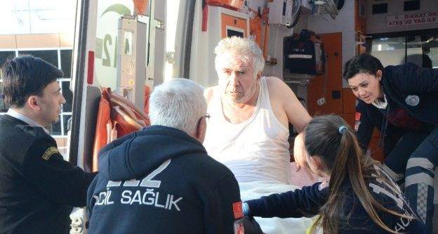 Porsuk Çayı'na düşen yaşlı adamı vatandaşlar kurtardı