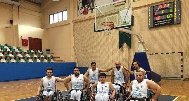 Tekerlekli Sandalye Basketbol Takımı galip