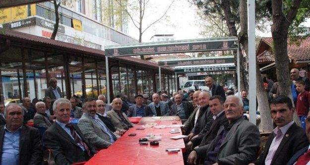 AK Parti Bilecik Merkez İlçe Başkanı Serkan Yıldırım muhtarlarla bir araya geldi