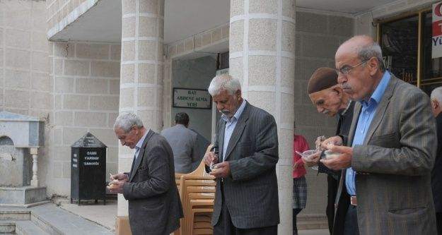 Çelikhan'da bin 500 kişilik irmik dağıtıldı
