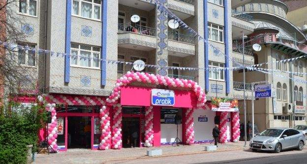 Esenlik Pratik Marketlerin 7.'si Hasanbey Caddesinde açıldı