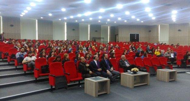 İşletme Fakültesinde dersler iş dünyası ile birlikte işleniyor