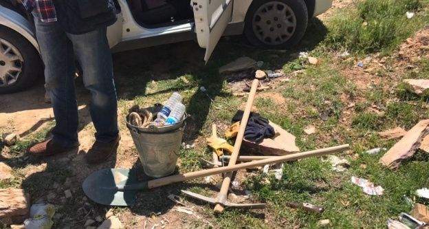 Akşehir'de kaçak kazı yapan 4 kişi yakalandı