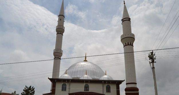 Kulu'da yapımı tamamlanan cami törenle açıldı