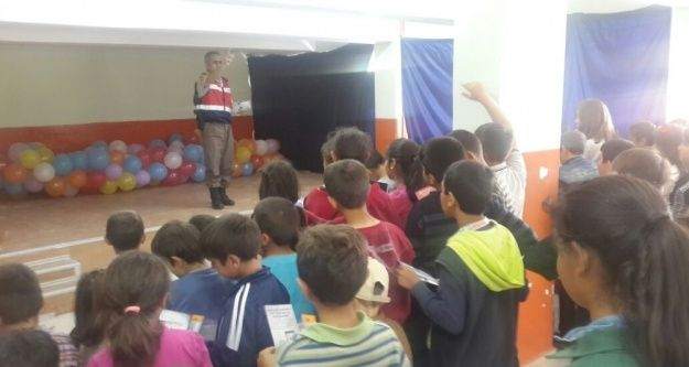 Trafik Haftası nedeniyle Kümbetli öğrenciler bilgilendirildi