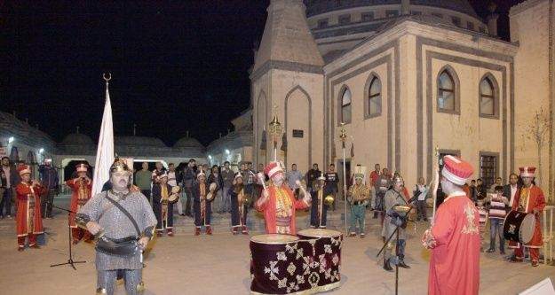 Ahlat'ta mehteran gösterisi ilgi gördü