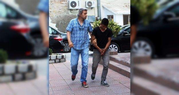 Çanakkale'de 4 evi ve 2 iş yerini soyan hırsız tutuklandı