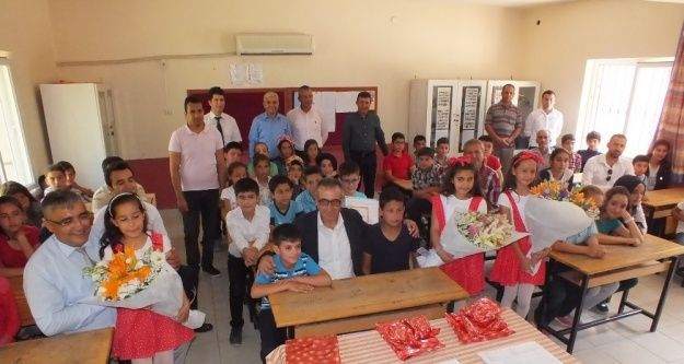 Kaymakam Şimşek'ten kız öğrencilere 'Okuyun” nasihati