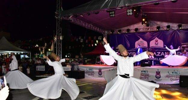 Sanatçı Ahmet İnce'ye yoğun ilgi