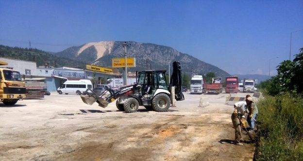 Vezirhan Yeni Sanayi Sitesi'nde üst yapı çalışmaları devam ediyor