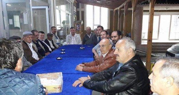 Vezirhan'da teravih namazı sonrası çay ikramı yapıldı