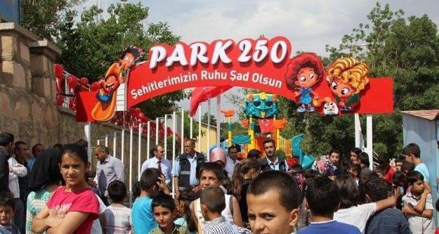 Başkale'de şehitler anısına parka 'Park 250” ismi verildi