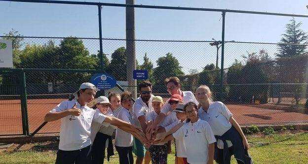 Bozüyük Belediyesi Yaz Okulu tenis sporcuları Eskişehir'de hazırlık turnuvasına katıldı