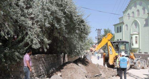 Van'da kanalizasyon hattı yenileme çalışması