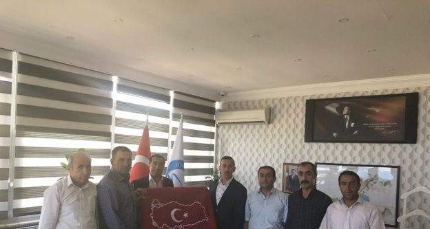 Başkan Kahraman'dan Edremit Kaymakamı Çiçekli'ye ziyaret