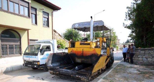 Belediyeye ait iş makinesinden mazot hırsızlığı