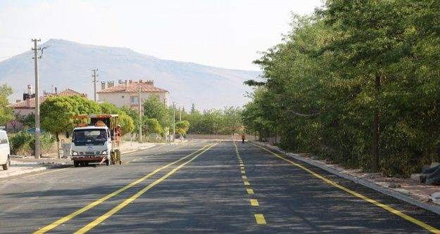 Develi Güney Aşağı Mahallesinde yaya yolu çizgi çalışması