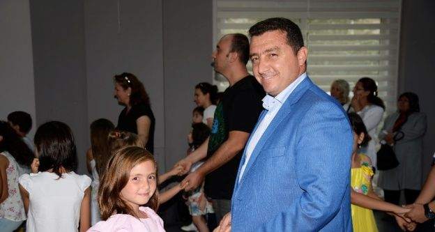 Latin dansları öğrencileri sertifikalarına kavuştu